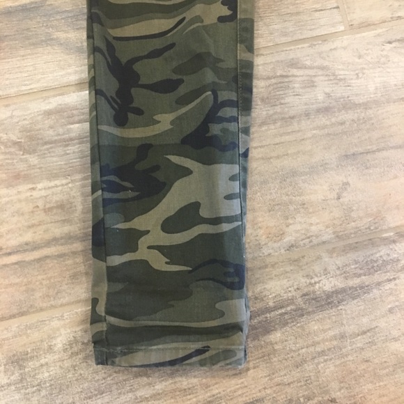 Akira Distressed Camo Joggers - Picture 2 of 7